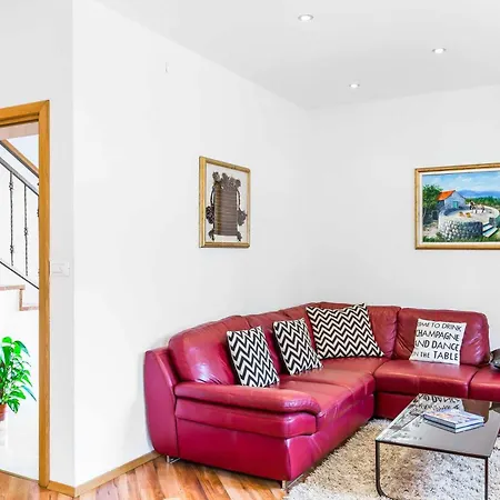 Nikos Country House Villa *