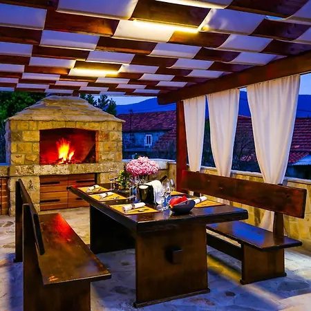 Villa Nikos Country House *