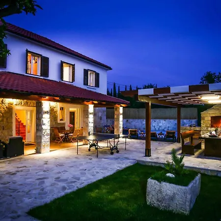 Villa Nikos Country House